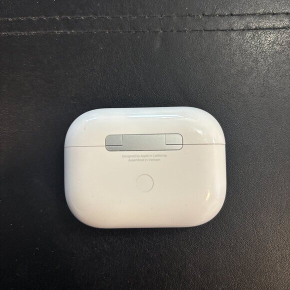 AirPods Pro 1st Gen (Model A2084) - Picture 5 of 8